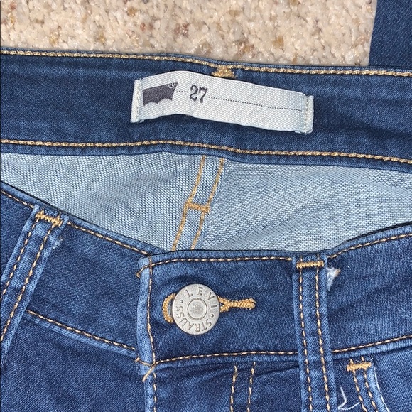 Levi’s - Picture 2 of 3